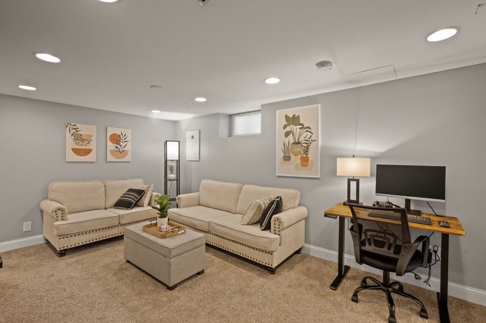 Entertainment room with computer desk, chair and 24` monitor for working/surfing