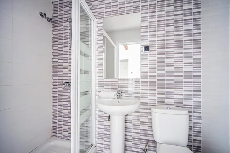 Superior Room, 1 Double Bed, Terrace | Bathroom