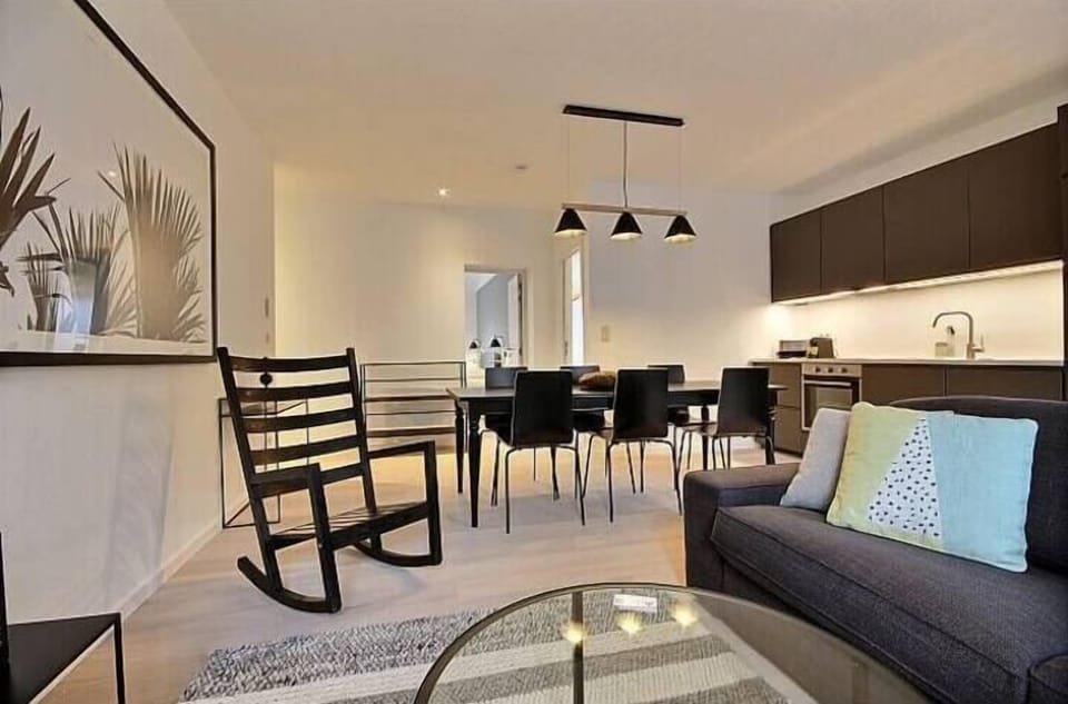 639c81ad 5d1a 4ddf 99b4 320b18c43e4c