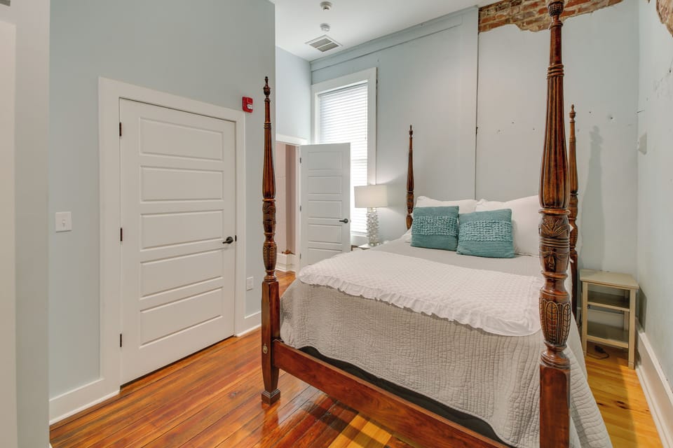 Downtown Hot Springs Condo - Walk to Restaurants! Apartment in Hot Springs
