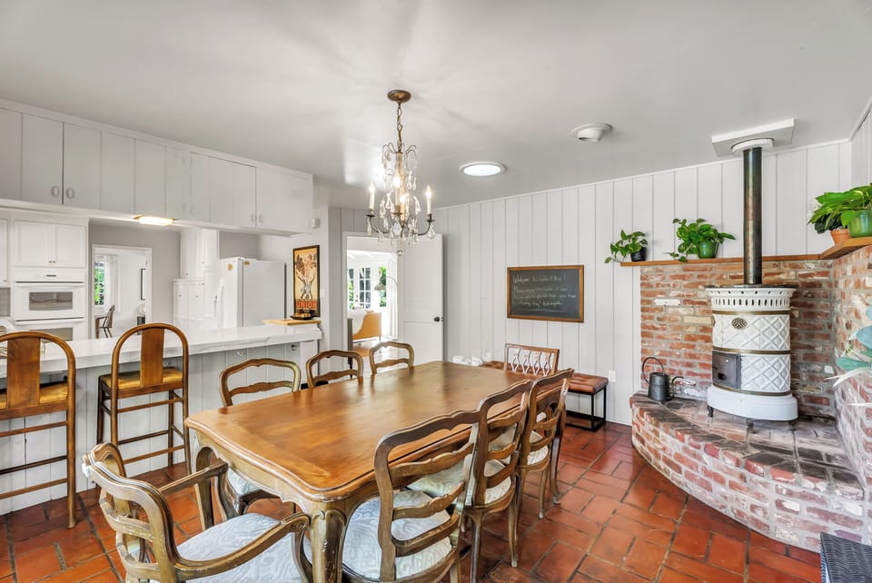 House (4 Bedrooms) | Interior