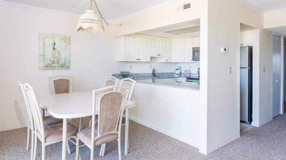Dining Room 02