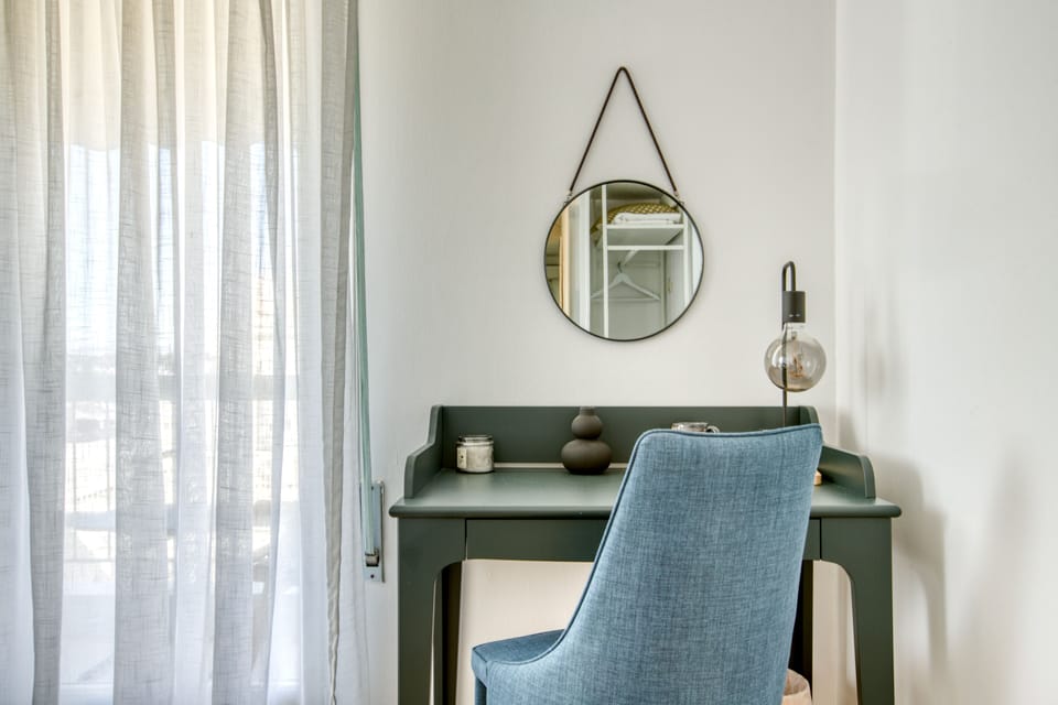 Three Bedroom Apartment | 3 bedrooms, Frette Italian sheets, premium bedding, pillowtop beds