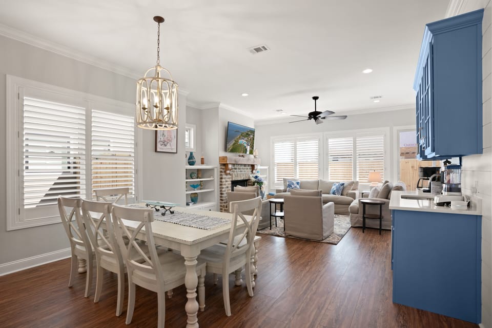 Take It Easy - Open concept living space