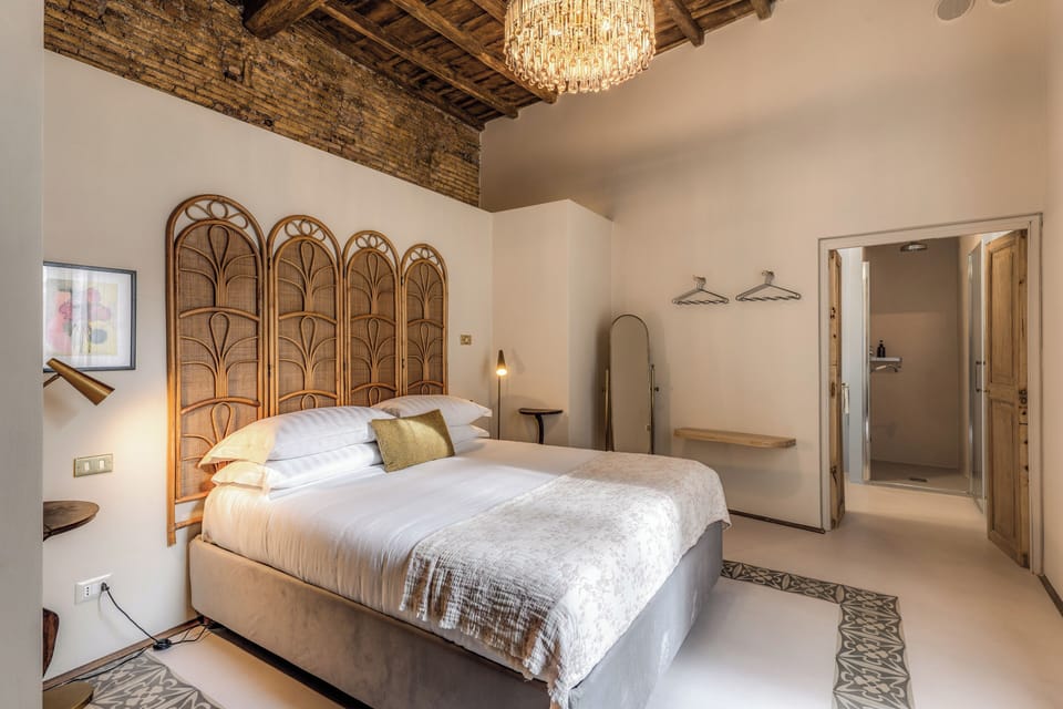 Deluxe Apartment, 2 Bedrooms | Frette Italian sheets, premium bedding, down comforters, in-room safe