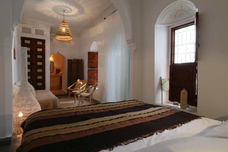 Double Room | Free WiFi, bed sheets
