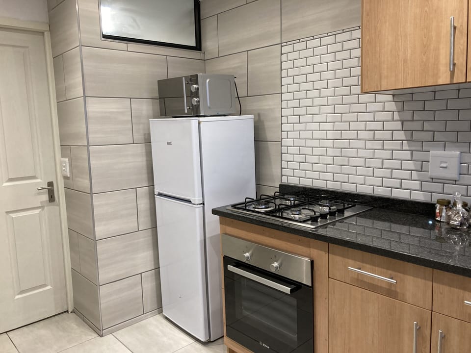 Superior Cottage | Private kitchen | Fridge, microwave, stovetop, espresso maker
