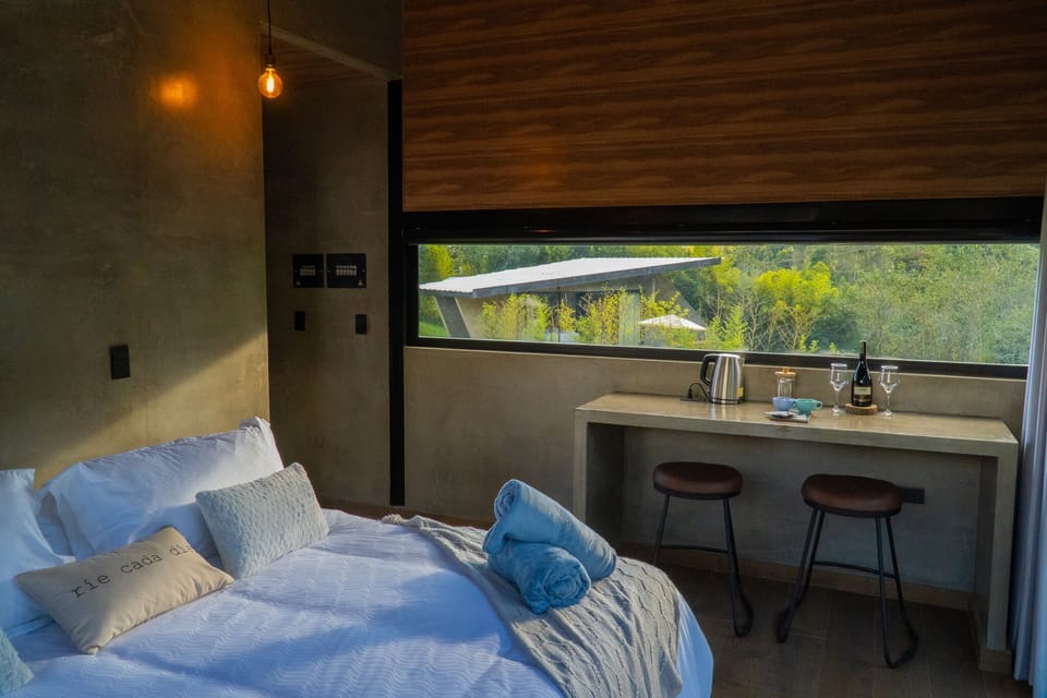XIE | 1 bedroom, Egyptian cotton sheets, premium bedding, down comforters