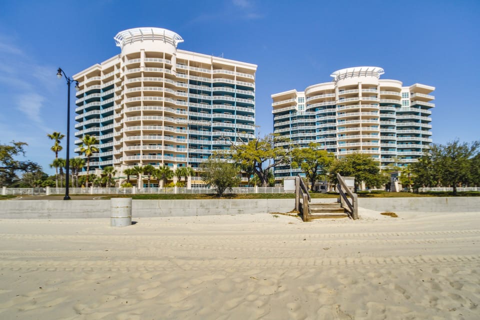 Apartment Exterior | Community Perks | Keyless Entry