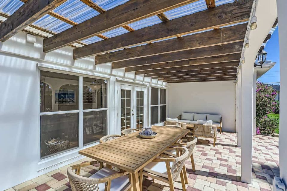 21 Patio.jpg