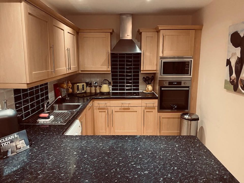 Apartment | Private kitchen | Fridge, microwave, oven, stovetop