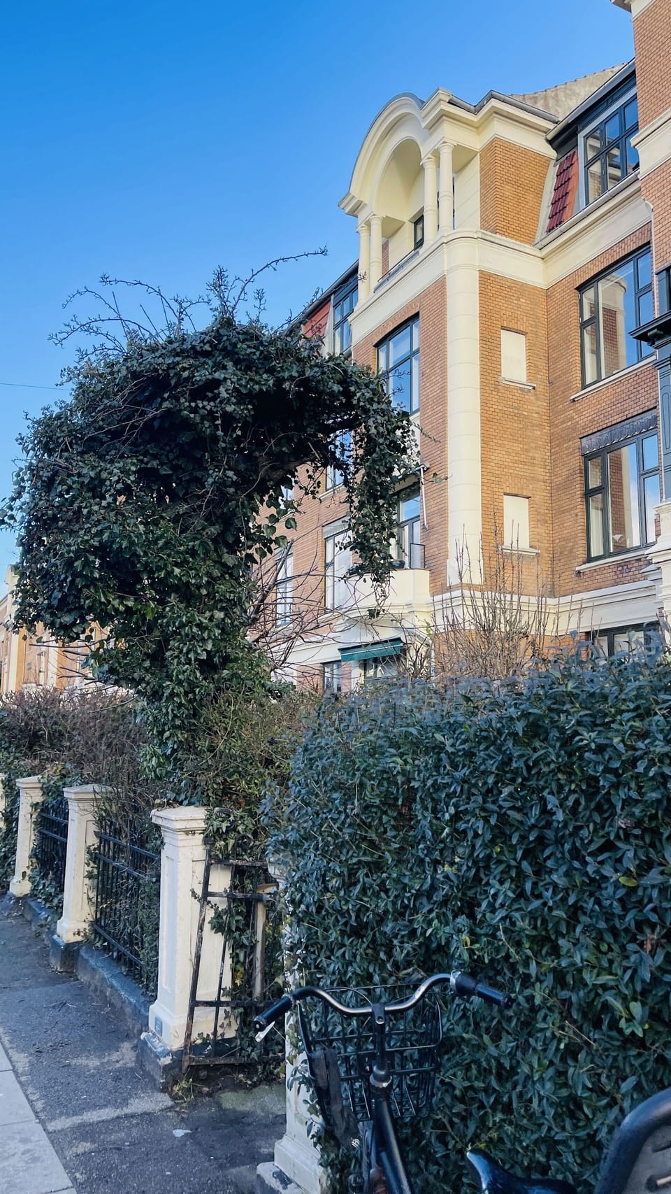 Building Exterior, Outdoor