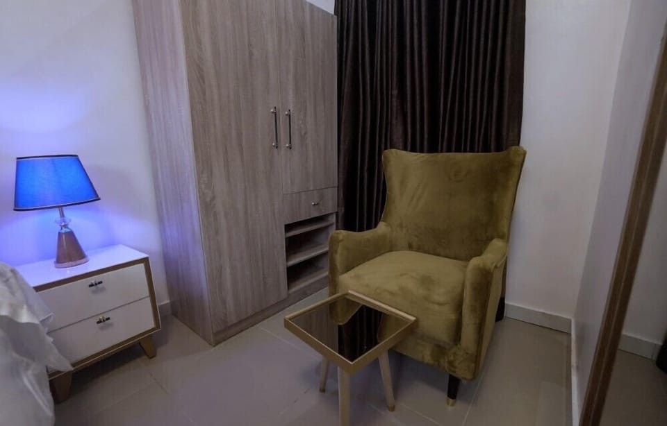 Business Room | Soundproofing, free WiFi
