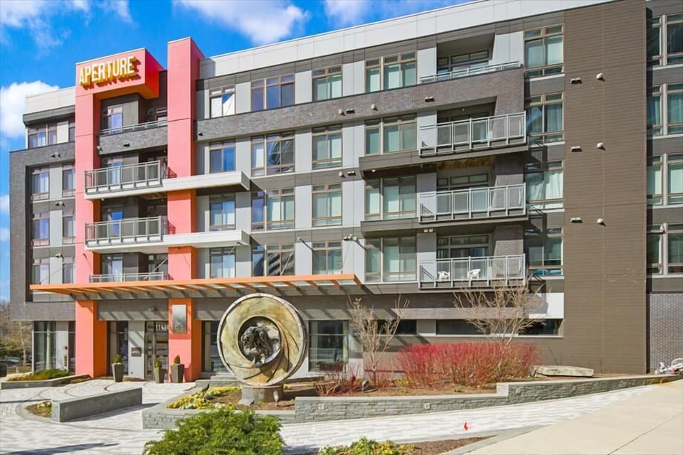 Herndon/Reston Reston 1 Bedroom Building Exterior