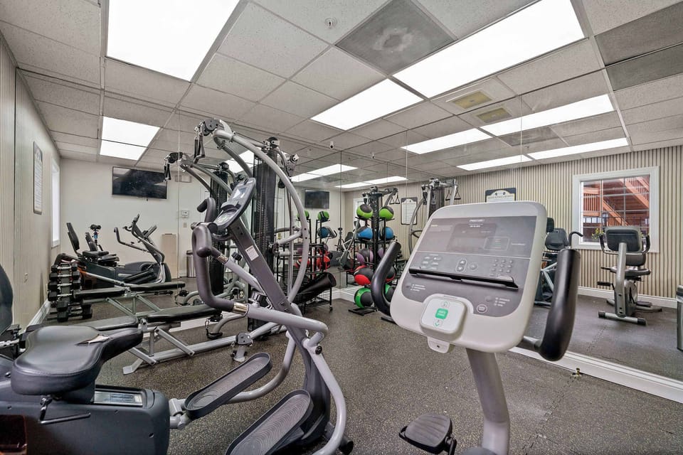 Shared gym is open during office hours on, Monday - Friday 8:00am - 4:30pm. 