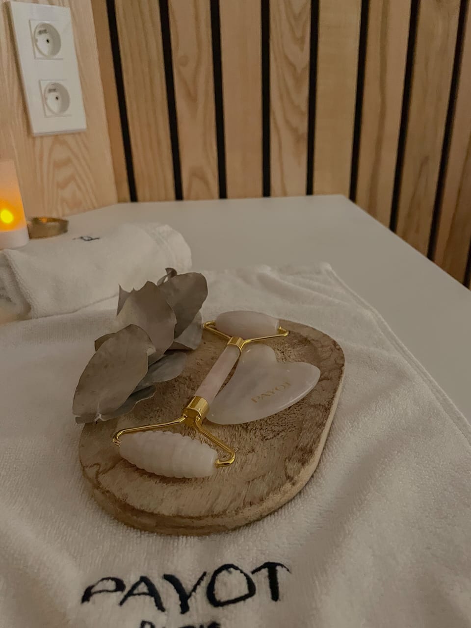 Couples treatment rooms, sauna, hot tub, steam room, body treatments