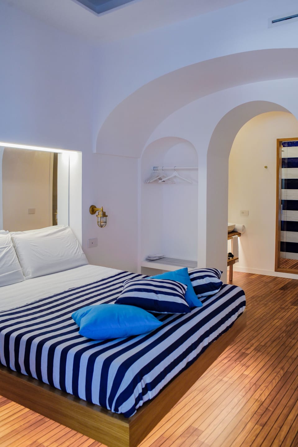 Business Room | Egyptian cotton sheets, premium bedding, down comforters