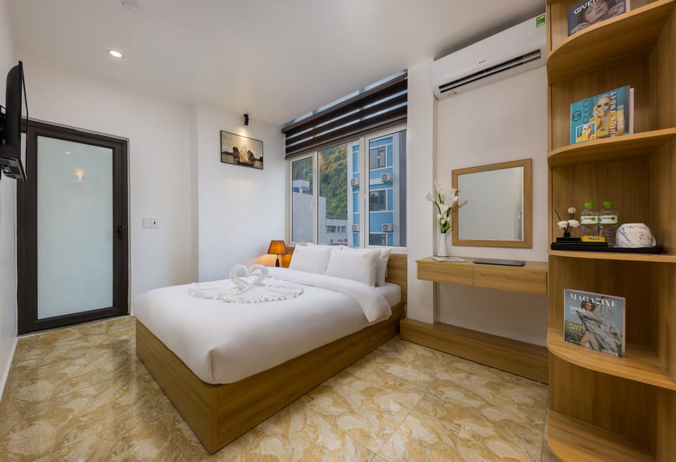 City Double Room | Premium bedding, down comforters, minibar, desk