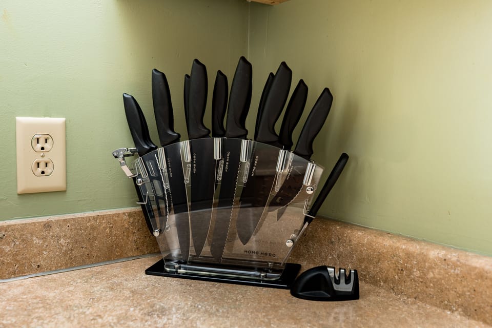 Complimentary Knife Set