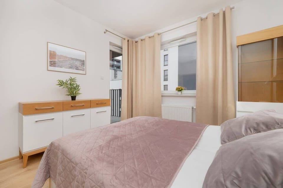 Cozy bedroom with access to the balcony 