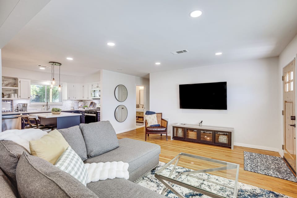 Cottage (2 Bedrooms) | Interior