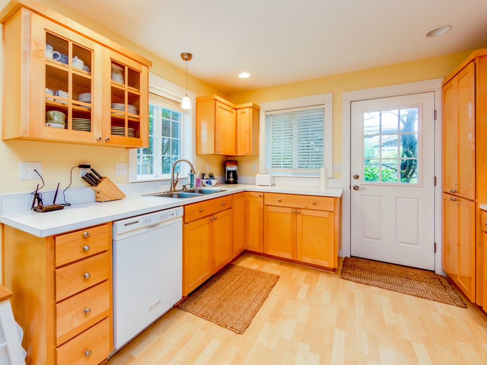 Well stocked and fully equipped kitchen