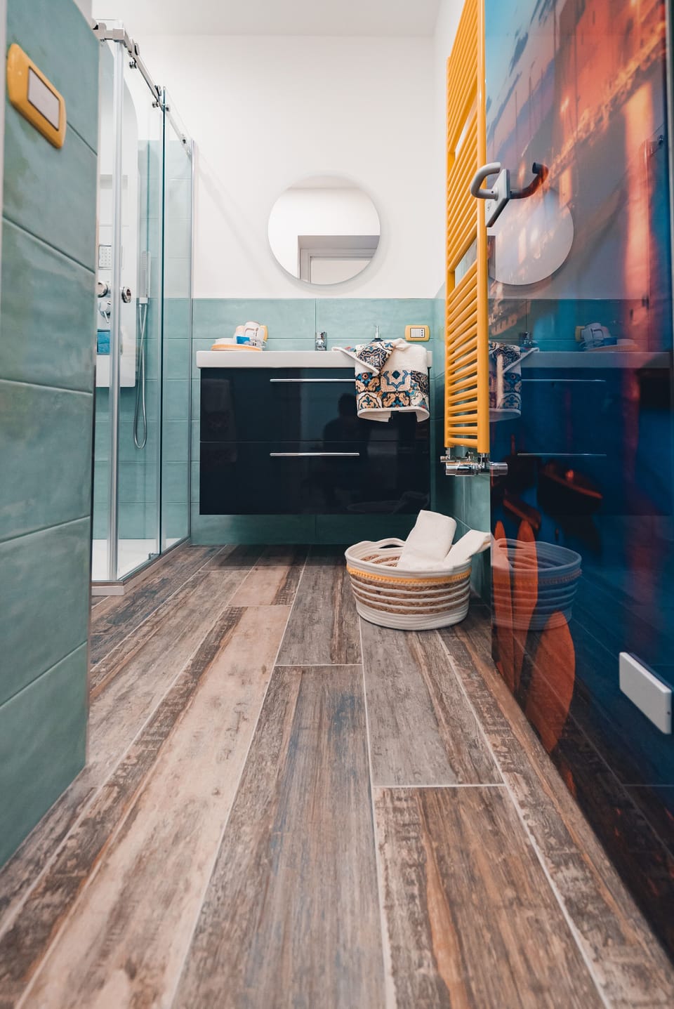 Triple Room | Bathroom | Shower, hydromassage showerhead, hair dryer, bathrobes