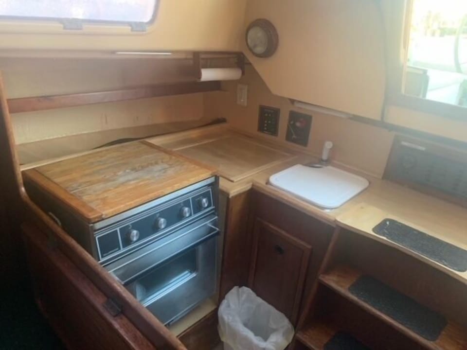 Kitchen (2)