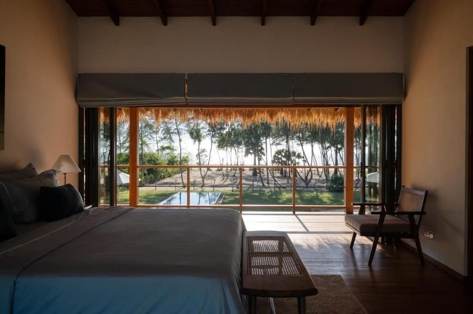 Deluxe Room, Ocean View | Egyptian cotton sheets, premium bedding, individually decorated