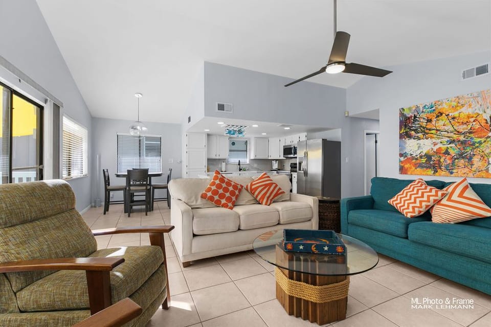 House | Living area | Flat-screen TV
