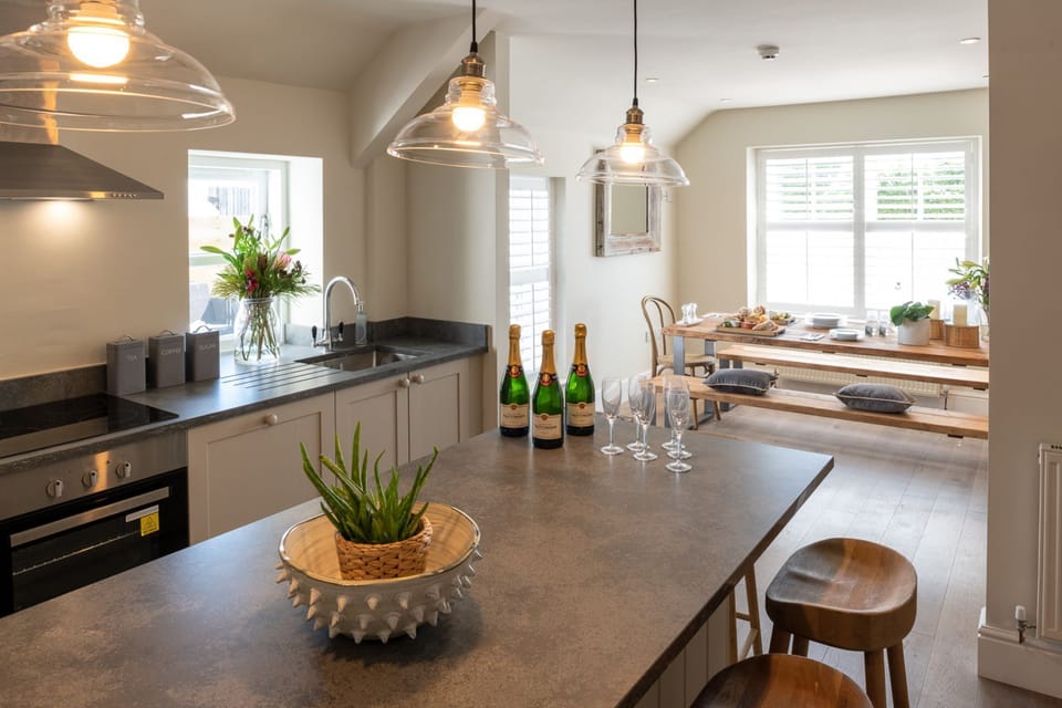 The Roost - The Nest at The White Eagle - kitchen dining area