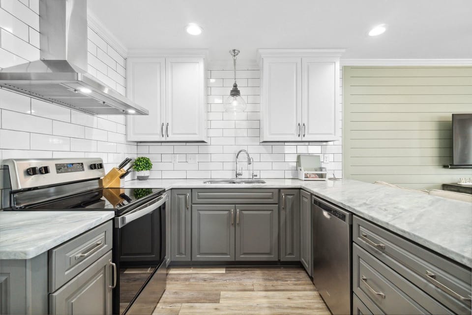 Condo, Multiple Beds (Grand Caribbean East 417) | Private kitchen | Oven, toaster, paper towels