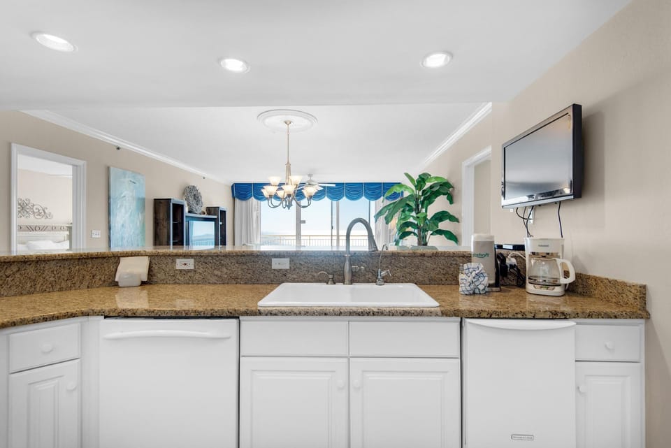 Apartment, Multiple Beds (Belle Mer 1102) | Private kitchen | Oven, toaster, paper towels