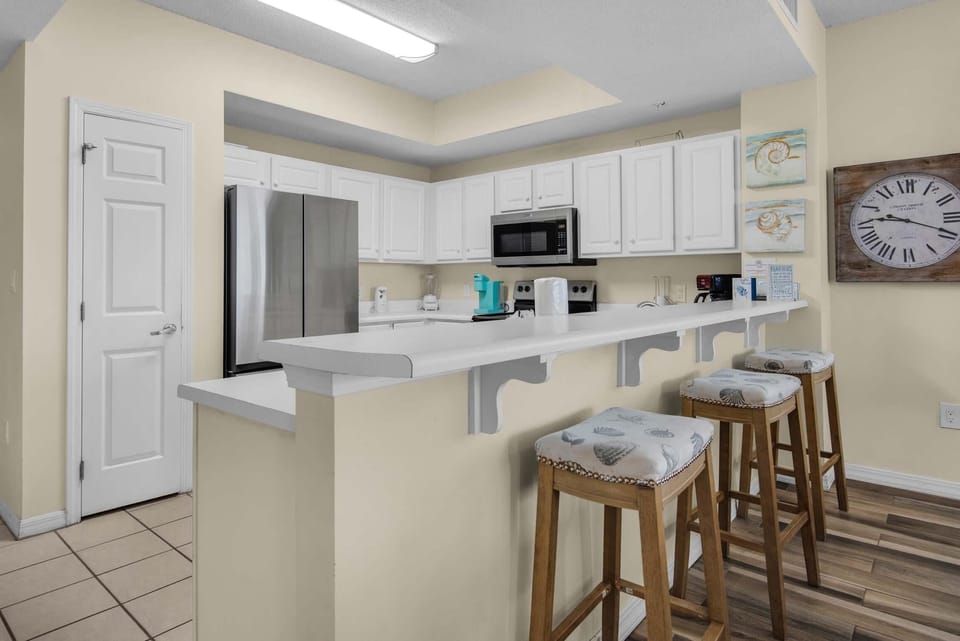 Condo, Multiple Beds (Summerwind Center 1301) | Private kitchen | Oven, toaster, paper towels