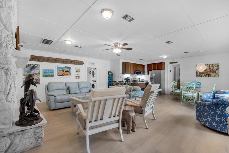 House, Multiple Beds (Bungalow By the Sea) | Living area | TV