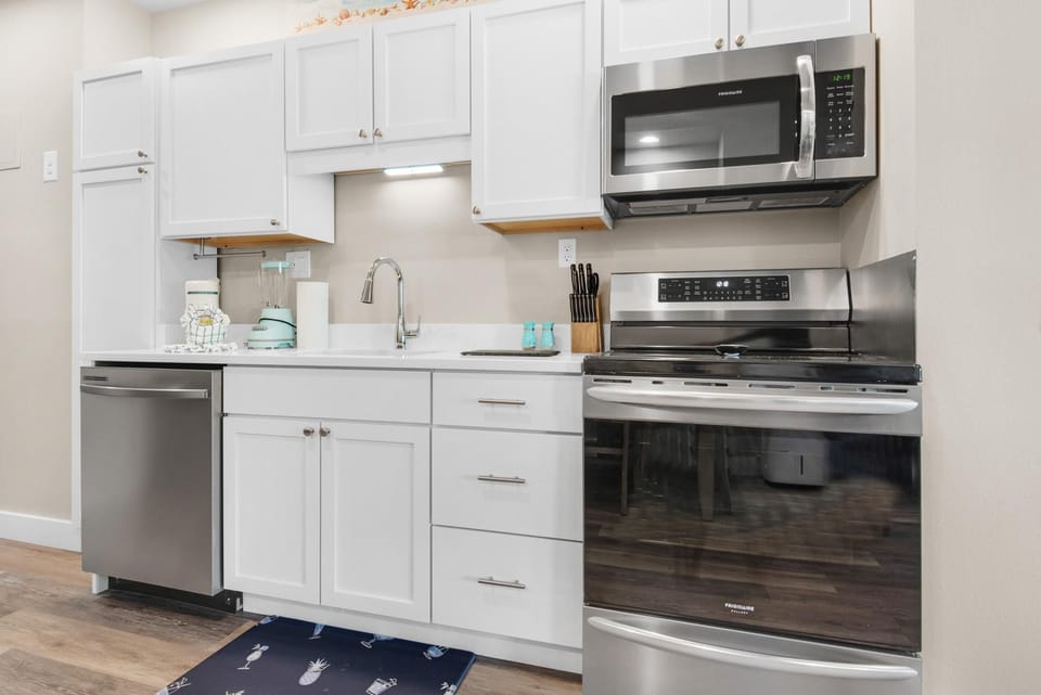 House, Multiple Beds (Para-Dise LZ) | Private kitchen | Oven, toaster, paper towels