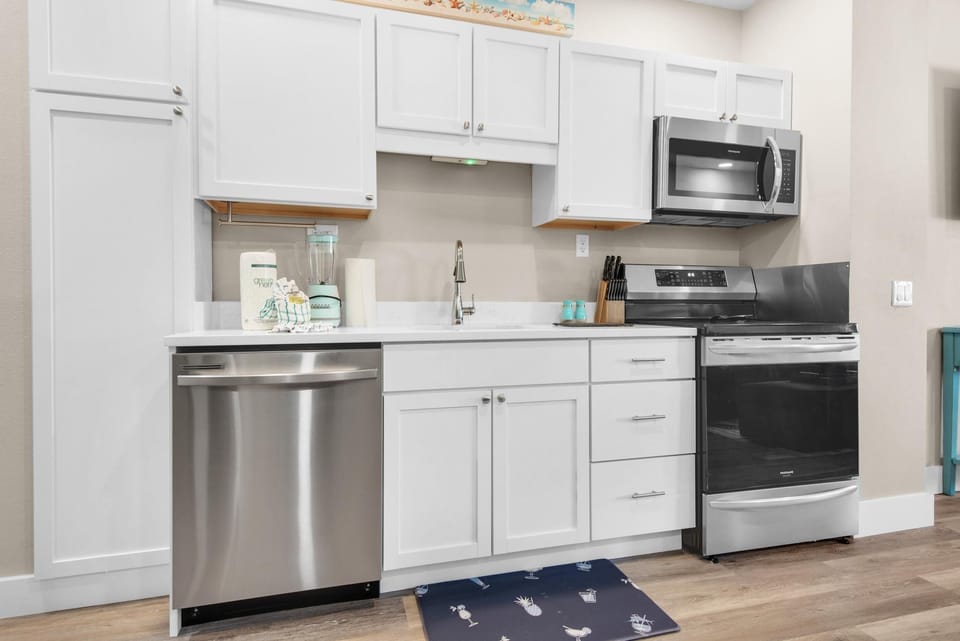 House, Multiple Beds (Para-Dise LZ) | Private kitchen | Oven, toaster, paper towels