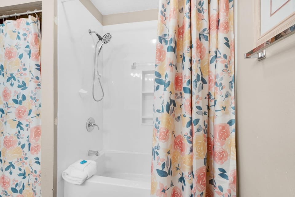 Sugar Beach F-27 Apartment in Pensacola Beach