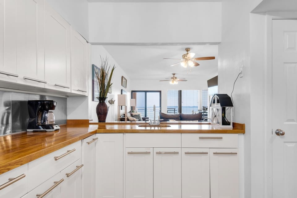 Condo, 1 King Bed with Sofa bed (Palm Beach Club 2-112 The Sugar Spot) | Private kitchen | Oven, toaster, paper towels