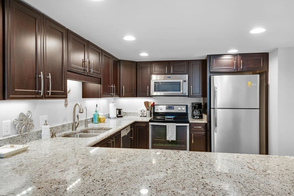 Condo, Multiple Beds (Starboard Village 521) | Private kitchen | Oven, toaster, paper towels