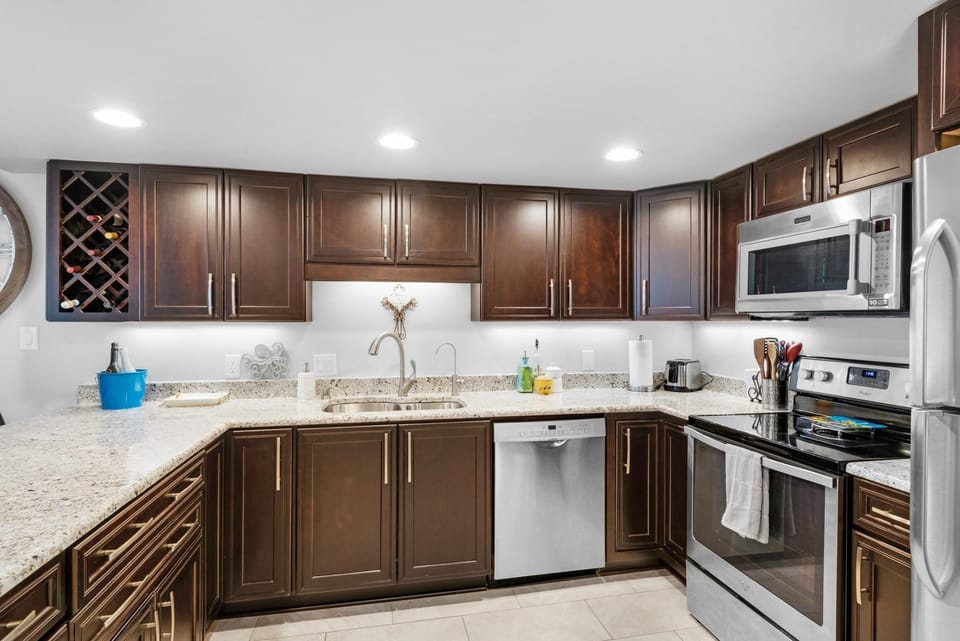 Condo, Multiple Beds (Starboard Village 521) | Private kitchen | Oven, toaster, paper towels