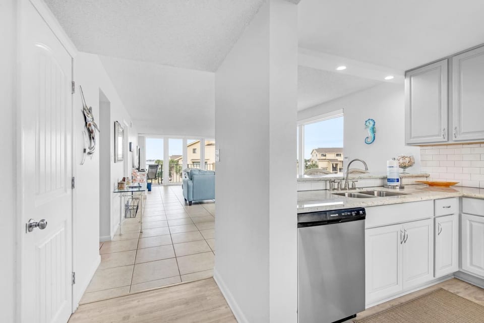 Condo, Multiple Beds (Santa Rosa Dunes 1021) | Private kitchen | Oven, toaster, paper towels
