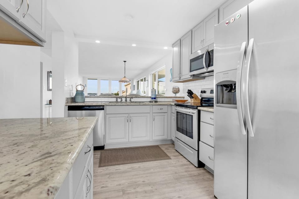 Condo, Multiple Beds (Santa Rosa Dunes 1021) | Private kitchen | Oven, toaster, paper towels