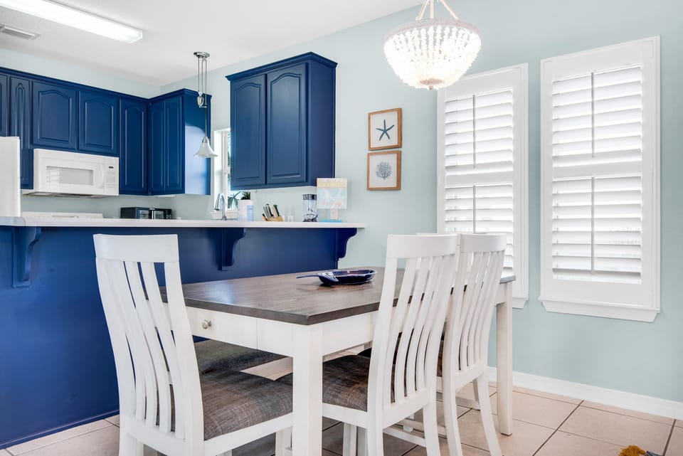 House, Multiple Beds (Sailor's Cove) | Dining