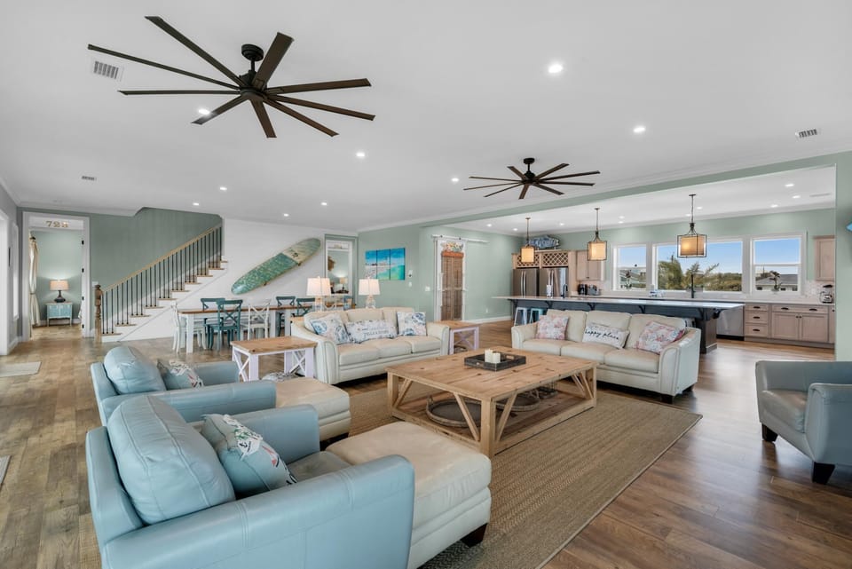 House, Multiple Beds (Emerald Oasis) | Living area | TV