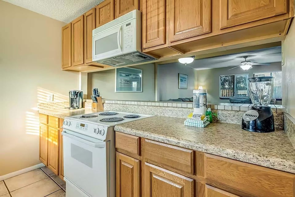 House, Multiple Beds (Sugar Beach D-13) | Private kitchen | Oven, toaster, paper towels