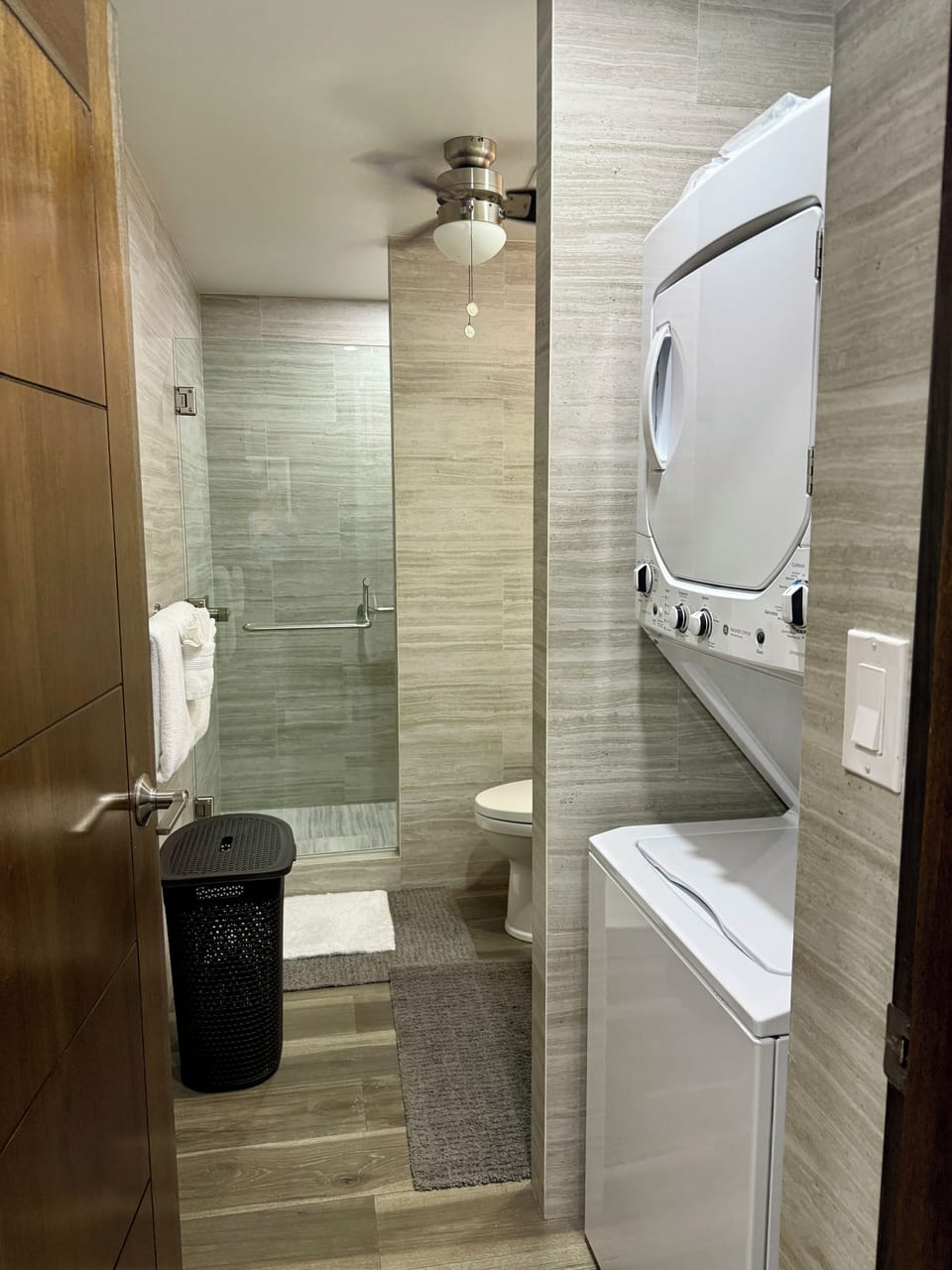 Full bathroom. 