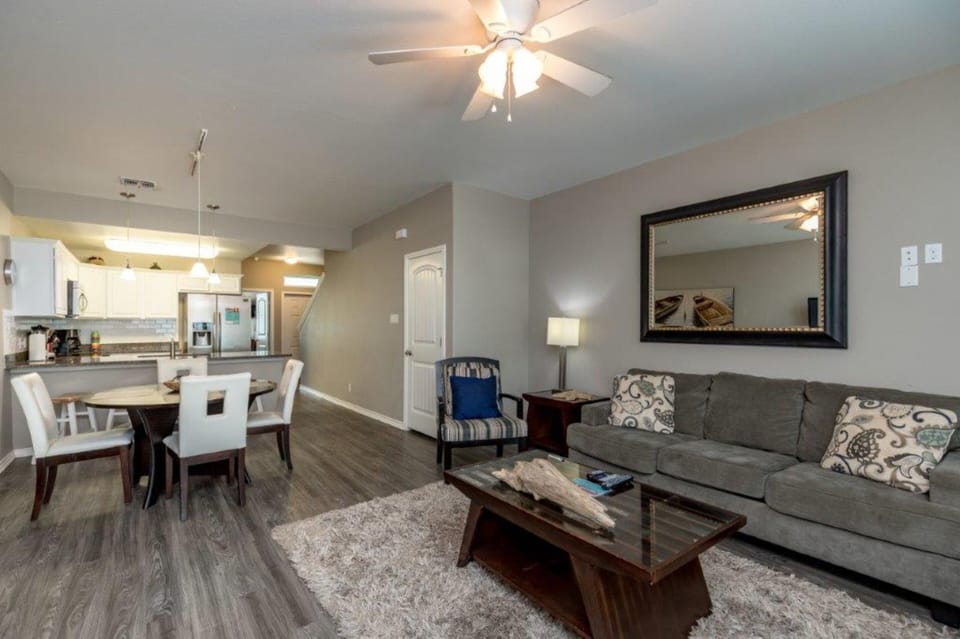Studio (3 Bedrooms) | Property amenity