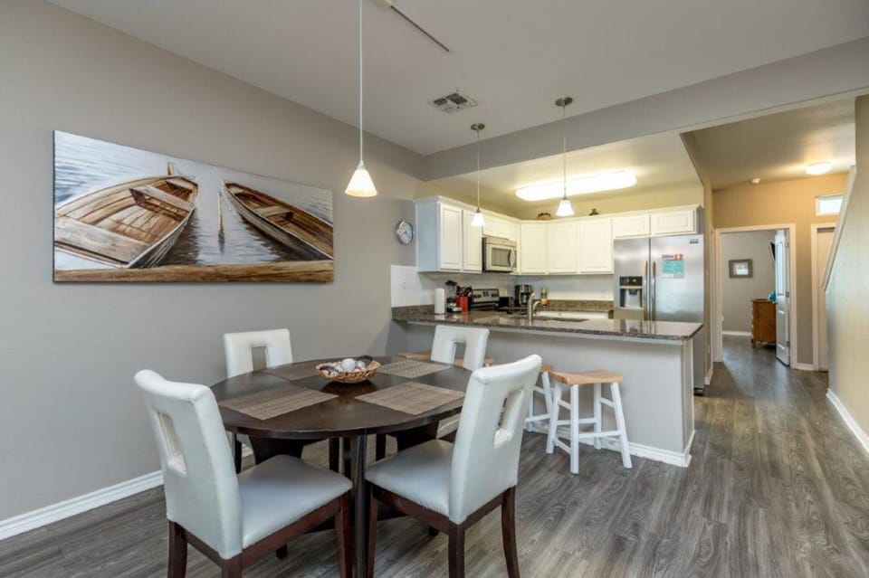 Studio (3 Bedrooms) | Property amenity