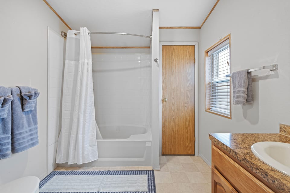 Spacious Master bathroom w/ oversize bathtub